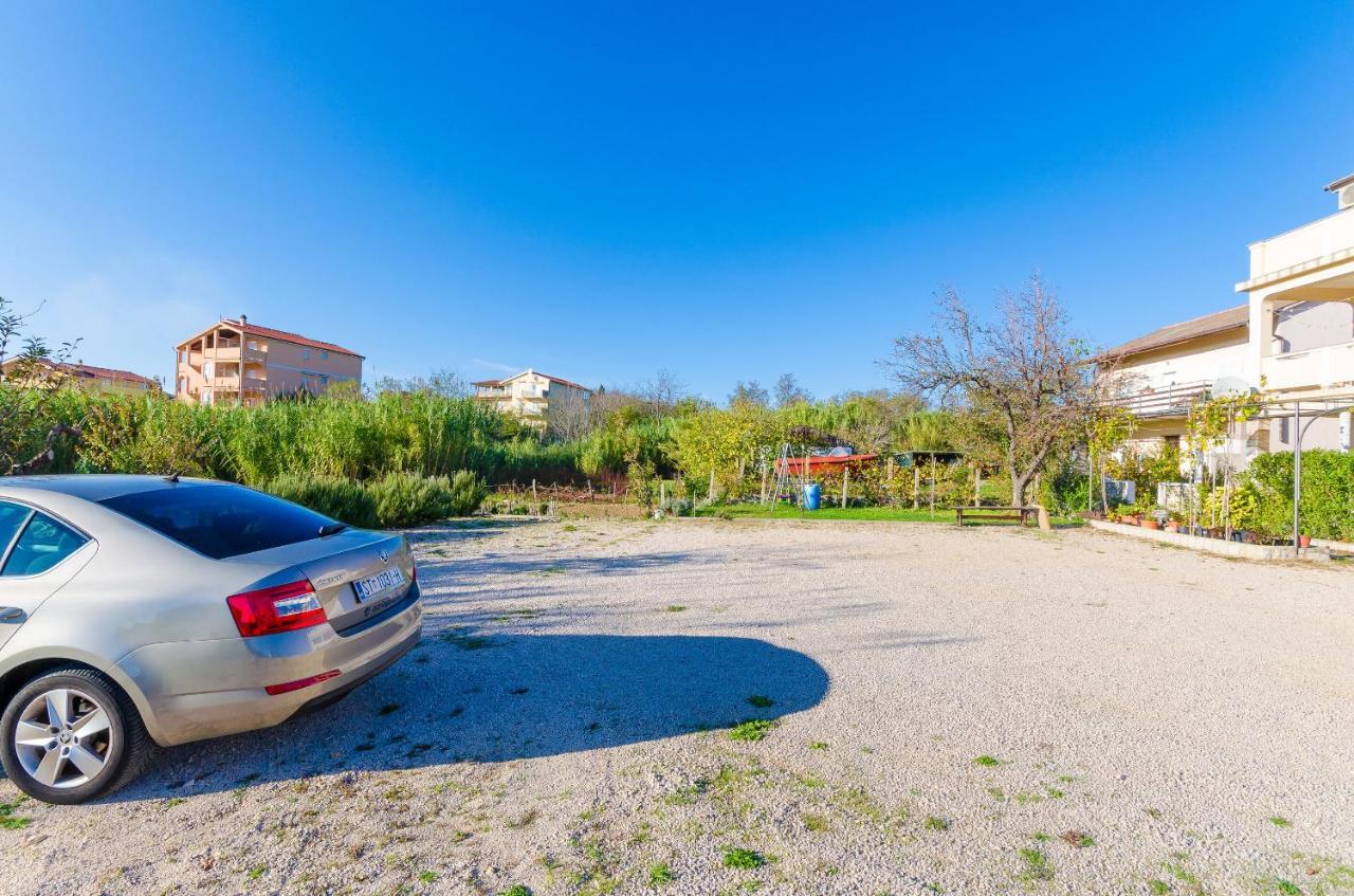 Apartments Marija P Lopar Luaran gambar